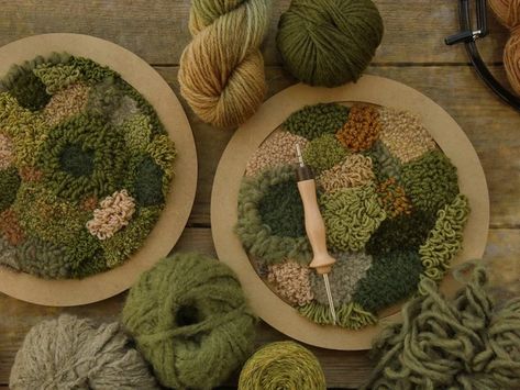 ShaggyGrayWoooolf - Etsy Moss Punch Needle, Needle Punch Art, Lichen Embroidery, Punch Needle Beginner, Moss Rug, Mini Video, Punch Needle Kits, Needle Kit, Moss Wall Art