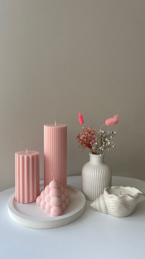 Lilin Aroma, Soya Mumu, Pinterest Room Decor, Aesthetic Candles, Girly Room, Candle Aesthetic, Room Goals, Candle Business, Cute Bedroom Decor