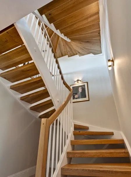 50 Amazing And Unique Staircase Design Ideas Space Saving Staircase, Staircase Design Ideas, 80s House, Rustic Stairs, Open Stairs, Farmhouse Dining Rooms Decor, Loft Stairs, Cottage Retreat, Staircase Ideas