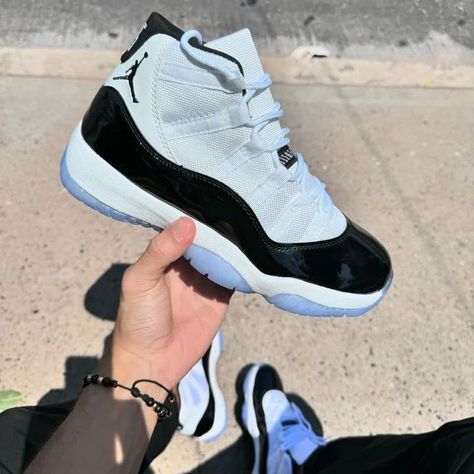 •DISPONIBLES• Jordan retro 11🥶 🌟E X C L U S I V O S🌟 • Ponte modo THE PATTERNS 🌩️ Tenis Jordan, Goals Life, Jordan Retro 11, Retro 9, Retro 11, Tenis Nike, Jordan 11, Jordan Retro, New Life