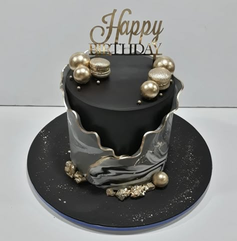 Aesthetic Cake For Men, Birthday Cakes For Men Blue, Black And Silver Cakes Birthday, Black And Silver Birthday Cake, Unique Birthday Cake For Boyfriend, Modern Birthday Cakes For Men, Black And Silver Cake, Bolo Black, His Birthday Cake