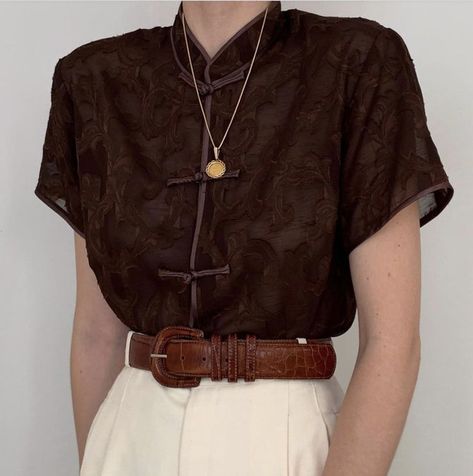 Mandarin blouse Vintage Chocolate, Patterned Blouse, Pattern Blouse, Collar Pattern, Mode Inspo, Blouse Patterns, Mandarin Collar, Fashion Classy, Chocolate Brown