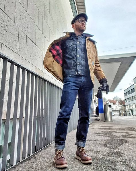 ..... Fade into the weekend, even with small fades 🤘🤘🤘 ..... 👖-->@sosobrothers 18oz copper/silver selvedge ..... 🧥-->@vecttura_switzerland… Mens Fashion Boots, David Beckham Style, Biker Wear, Jackets Denim, Mens Casual Outfits Summer, Mens Attire, Mens Boots Fashion, Best Mens Fashion, Rugged Style