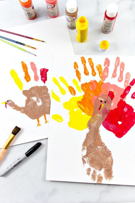 Art With Hands, Footprint Turkey, Turkey Art Projects, Handprint Turkey, Turkey Handprint, Art Project For Kids, Turkey Art, Thanksgiving Activities For Kids, Thanksgiving Craft