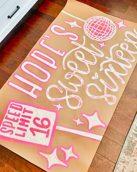 In love with the speed limit sign idea!!💗 Sweet 16 Banner Painted, Sweet 16 Poster Board Ideas, Welcome Back Sign Ideas, Hoco Banner Ideas, Brown Paper Sign, Painted Banner Ideas, Party Banner Ideas, Birthday Banner Ideas, Banner Painting