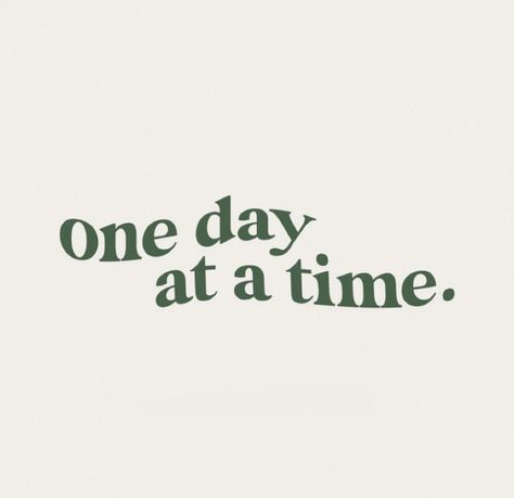 Typographie Inspiration, Green Quotes, Inspirerende Ord, Inspo Quotes, Motiverende Quotes, Quotes Happy, Life Quotes Love, One Day At A Time, Note To Self Quotes