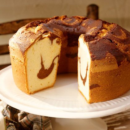 Learn how to make Chocolate-Swirled Pound Cake. MyRecipes has 70,000 tested recipes and videos to help you be a better cook. Pound Cake Southern Living, Swirl Pound Cake, Pound Cake Recipe, Chocolate Swirl, Classic Cake, Pound Cake Recipes, Angel Food, Food Cakes, Fun Cooking