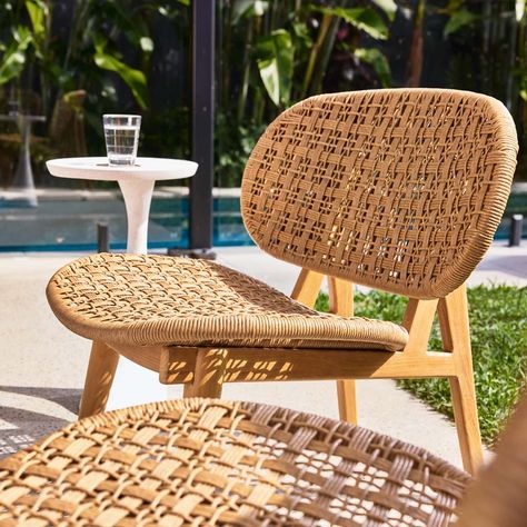 The Casa Outdoor Lounge Chair is all about curves & comfort. Infused with a rich blend of natural & man-made materials adding both textural interest & sense of authenticity. This environmentally friendly chair will bring a luxurious, relaxed & natural vibe to your outdoor space. Swipe to see more photos >> #australiandesigner #australiandesign #sydneydesign #outdoorfurniture #outdoorliving #alfresco #interiör #interiør #interiorstyling #homedecor #modernfurniture #horgans #comfortchair #env... Outdoor Lounge Chair, Natural Man, Outdoor Room, Contemporary Modern Furniture, Creative Living, Framed Fabric, Furniture Pieces, Lounge Chair Outdoor, Open Weave