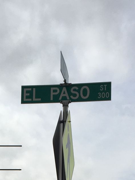 El Paso Street, El Paso TX El Paso Texas Aesthetic, El Paso Tattoo, El Paso Texas Photography, Hometown Tattoo, Elpaso Texas, Eddie Diaz, Western Aesthetics, Hispanic Aesthetic, Travel Texas