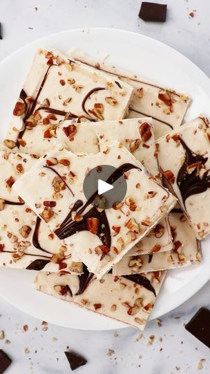 Frozen Cottage Cheese, Cottage Cheese Bark, Low Cal Dessert, Keto Fudge, Keto Candy, Cottage Cheese Recipes, Kitchen Time, Bark Recipe, No Bake Snacks