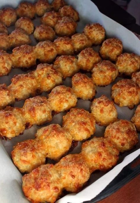 Keto Spicy Chicken Cheese Balls 100% Easy & Unique Recipe Spicy Chicken Cheese Balls, Cheesy Chicken Balls, Keto Chicken Balls, Keto Chicken Bites, Keto Spicy Chicken, Chicken Cheese Balls, Keto Apps, Chicken Appetizer Recipes, Moong Dal Recipe