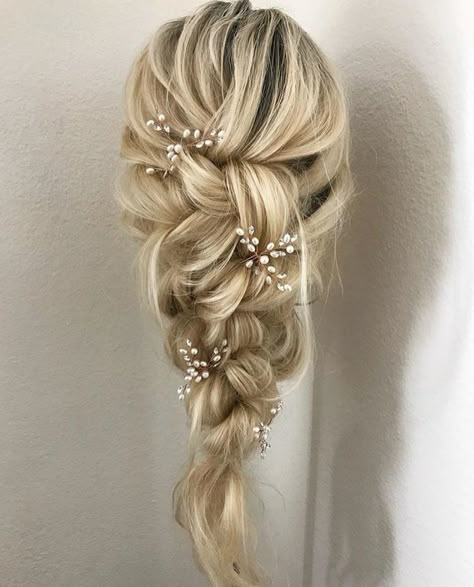 Hairstyle Bridesmaid, Beaded Hair Pins, Wedding Hair Inspiration, Bridal Hairstyles, Long Blonde, Wedding Hair Pins, Hair And Makeup Artist, Bridal Hair And Makeup, Hair Beads