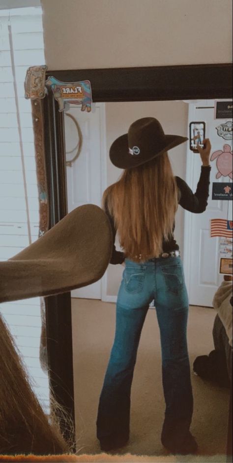 Country Girl Aesthetic, Punchy Outfits, Cute Western Outfits, Estilo Cowgirl, Trajes Country, Western Girl Outfits, Cute Cowgirl Outfits, Casual Country Outfits, Cowgirl Outfit