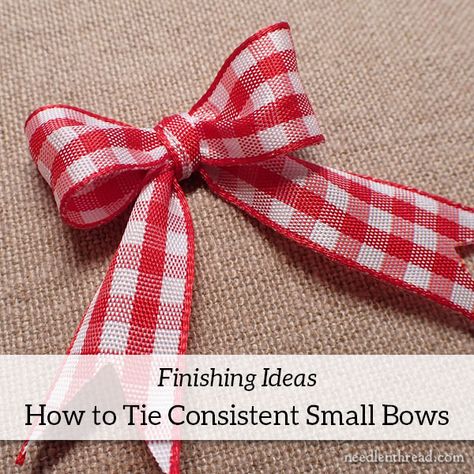 How To Make A Ribbon Bow, Christmas Bows Diy, Types Of Bows, Embroidered Items, Bows Diy Ribbon, Christmas Tree Bows, Small Wreaths, Pre Christmas, Cross Stitch Finishing