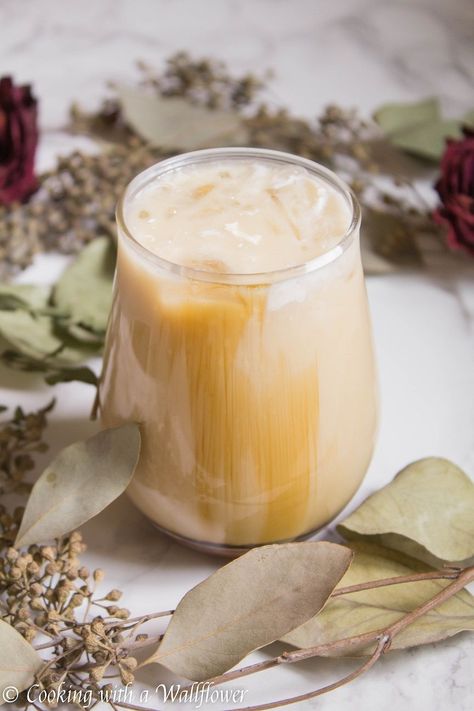 Oolong Tea Recipe, Jasmine Milk Tea Recipe, Oolong Milk Tea, Mixology Recipes, Milk Tea Recipes, Brown Sugar Syrup, Best Italian Recipes, Sugar Syrup, Fruit Tea