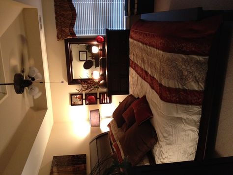 Brown And Burgundy Bedroom, Wine Bedroom Ideas, Wine Bedroom, Maroon Room, Burgundy Bedroom, Sofa Bed For Small Spaces, Beautiful Bedroom Decor, Beautiful Bedroom, Tuscan Decorating