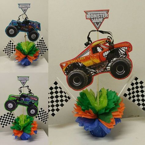 Monster Truck Centerpieces, Monster Truck Theme Birthday Party, Monster Jam Cake, Monster Truck Birthday Party Ideas, Festa Monster Truck, Truck Birthday Party Ideas, Monster Jam Birthday Party, Monster Truck Jam, Monster Truck Birthday Party