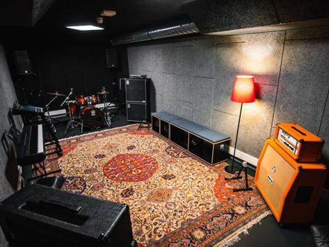 Basement Music Studio, Basement Music Room, Basement Band, Studio Acoustics, Room Recording Studio, Drum Studio, Studio Music Room, Drums Studio, Music Room Design