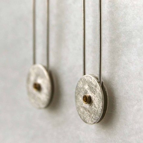 Rivet kinetic drop earrings | Contemporary Earrings by contemporary jewellery designer Sophie Stamp Rivet Jewelry, Contemporary Jewellery Necklace, Kinetic Jewelry, Contemporary Jewellery Designers, Jewellery Shops, Contemporary Jewelry Design, Contemporary Necklace, Contemporary Earrings, Jewellery Designer