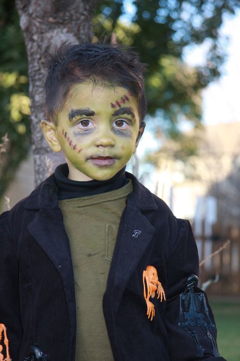 Frankenstein Frankenstein Makeup For Kids, Diy Frankenstein Costume Kids, Frankenstein Family Costume, Frankenstein Costume Kids, Boy Zombie Costume, Frankenstein Costume Diy, Kids Zombie Makeup, Frankenstein Halloween Costumes, Frankenstein Makeup