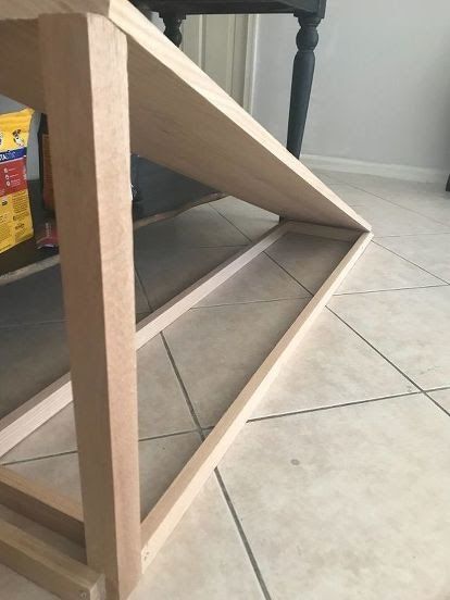 Doghouse Ideas, Diy Dog Ramp, Dog Ramp Diy, Dog Ramp For Bed, How To Make Headboard, Pet Ramp, Pet Stairs, Cat Towers, Dog Ramp