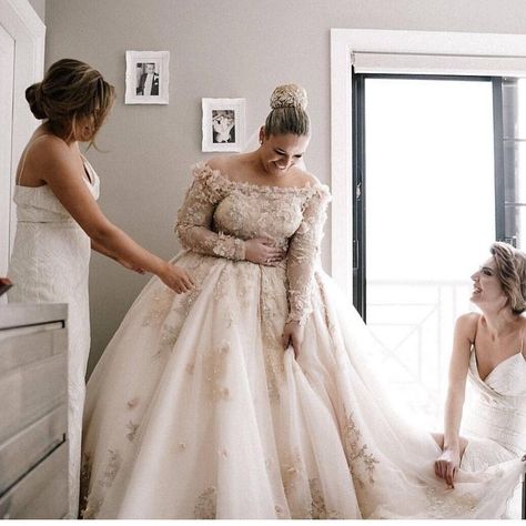 Fat Bride Dress, Plus Size Bride Photography, Plus Size Ballgown, Crazy Bride, Fat Bride, Royal Bride, Plus Wedding Dresses, Wedding Dressses, Plus Size Bridal