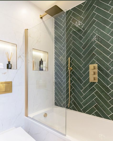 Bathroom Ideas Green And Gold, Gold And Green Bathroom, Colorful Powder Room, Small Attic Bathroom, House Renovation Design, Home Office Furniture Design, Toilet And Bathroom Design, Relaxing Bathroom, Loft Bathroom