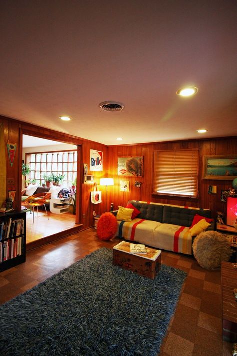 Retro Basement, Groovy Room, 70s Living Room, 70s Interior Design, Retro Apartment, 70s Interior, Retro Interior Design, Farmhouse Landscaping, Apartment Tour