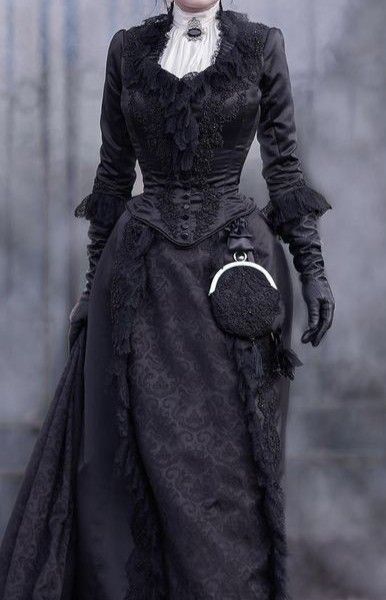 Victorian Female Outfit, 1800s Dresses Black, Black Victorian Outfit, Gothic Victorian Aesthetic Outfit, Victorian Witch Aesthetic, Victorian Goth Outfits, Female Gaze Outfits, Gothic Victorian Aesthetic, 1800s Gown