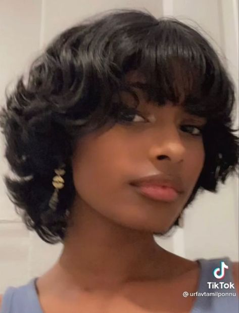 Short Grunge Hair, Short Hair Black, Hair Inspiration Short, Trendy Hairstyle, Fluffy Hair, Short Hair Haircuts, Hair Reference, Girl Short Hair, Cut My Hair