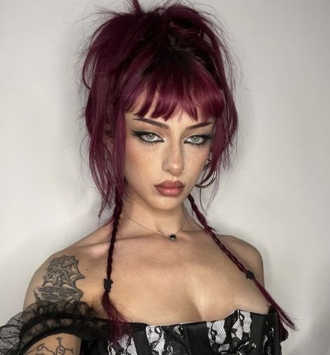 Color For Black Hair, Short Burgundy Hair, Eve Frsr, 2023 Hair Color, Red Purple Hair, Black Hair Short, Dark Purple Hair, Split Dyed Hair, Wine Red Hair