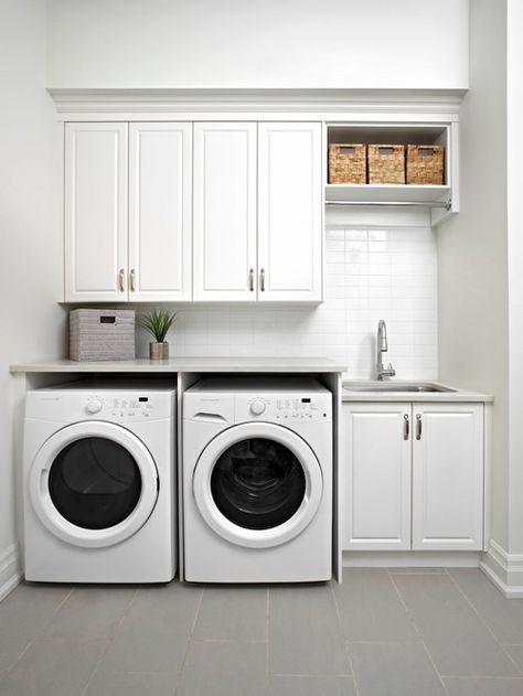 Single-Wall Laundry Room Design Ideas, Remodels & Photos Laundry Room Storage Shelves, Small Laundry Room Organization, Modern Laundry, Room Storage Diy, Basement Laundry, White Laundry, Modern Laundry Rooms, Herringbone Backsplash, Farmhouse Laundry Room