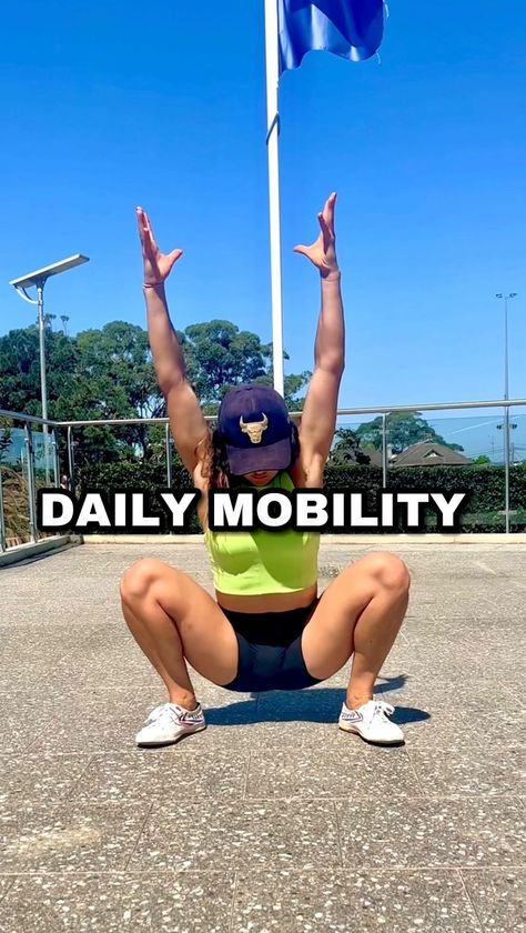 DO YOU WANT TO GET MORE FLEXIBLE? Then you need to do more then just stick your leg up on a bench and call it a hamstring stretch SAVE &… | Vanja Moves 👊🏼 (@vanja.moves) on Instagram Flexibility Workout Routine, Exercise Legs, Ankle Exercises, Hip Mobility Exercises, Hip Strengthening Exercises, Short Workouts, Lower Back Pain Exercises, Flexibility Training, Hamstring Stretch