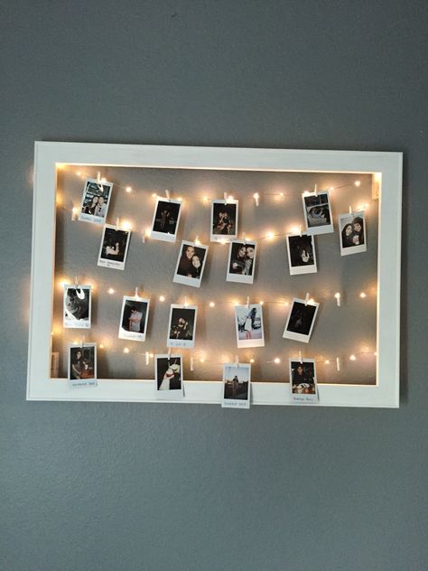 Photo Board Ideas Bedroom, Hanging Photos On The Wall Ideas, Poloroid Pictures Ideas Display Wall Art, Couple Room Decor Ideas, Diy Room Wall Decor, Room Decor Ideas For Couples, Photo Frame Decoration, Picture Room Decor, Easy Room Decor