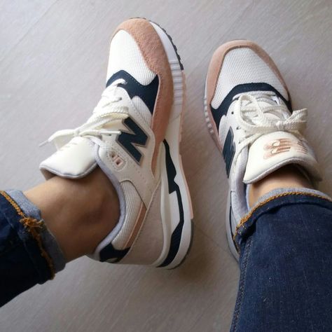 New Balance Womens Sneakers, New Balance Women Shoes, New Balance Shoes Women, New Balance Shoe, Shoe Aesthetic, New Balance Trainers, Sneaker Outfits, Sneaker Trend, Boho Chique