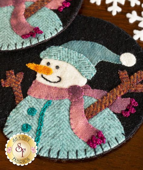 Wooly Mug Rug Series - January Kit | Shabby Fabrics Penny Rug Patterns, Candle Mats, Wool Appliqué, Mug Rug Patterns, Wool Felt Projects, Wool Applique Patterns, Rug Patterns, Felted Wool Crafts, Wool Quilts