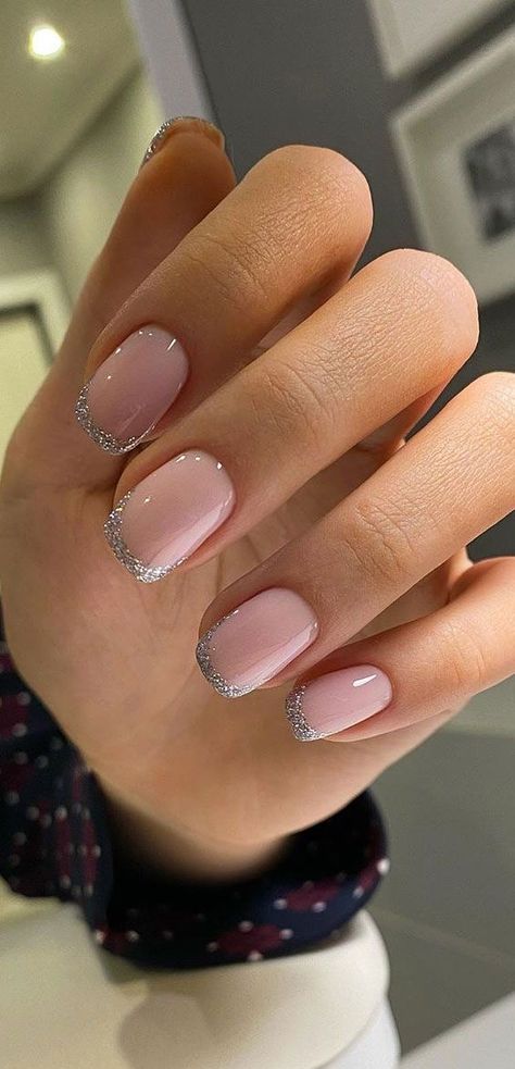 Glitter Tip Gel Nails, French Nails Glitter Tip, Short Glitter Tip Nails, Glitter French Tip Pedicure, French Glitter Tips, French Nails With Glitter, French Glitter Nails, French Style Nails, Glitter Nails French