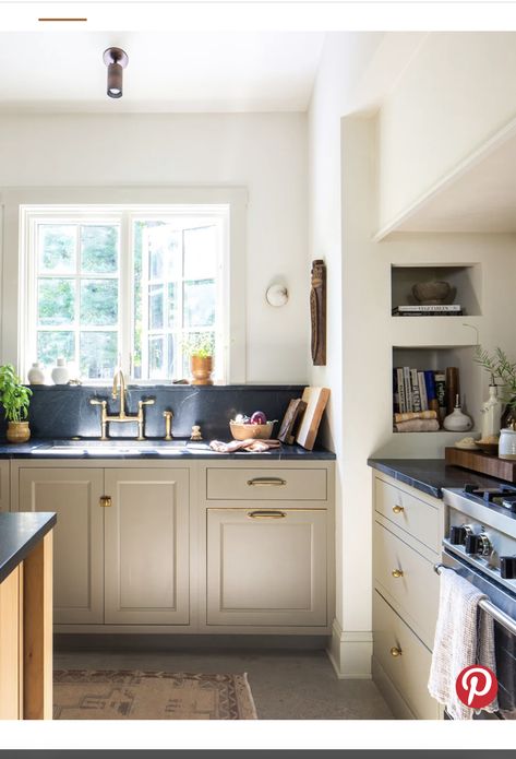 White Oak Kitchen, Linen Interior, Appartement Design, Oak Kitchen, Decor Buy, Kitchen Reno, Dream Vacation, Shop The Look, Dream Kitchen