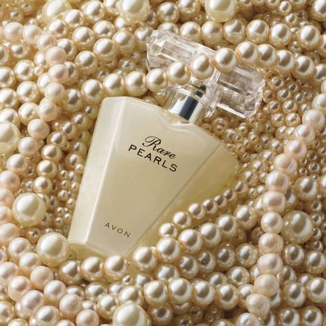 Rare Pearls Eau de Parfum https://www.avon.com/product/rare-pearls-eau-de-parfum-78806?rep=johnyates Show off every facet of your beauty with the Rare Collection. Rare Pearls features a luminous blend of exquisite florals that reveals a bouquet of warm and dreamy notes. 1.7 fl. oz. NOTES • Top: Shimmering magnolia • Middle: White pepper • Bottom: Creamy rosewood Fragrance Category Soft Floral Rare Diamonds, Avon Perfume Bottles, Romantic Notes, Avon Fragrance, Rare Pearls, Avon Perfume, Avon Beauty, White Pepper, Soft Floral