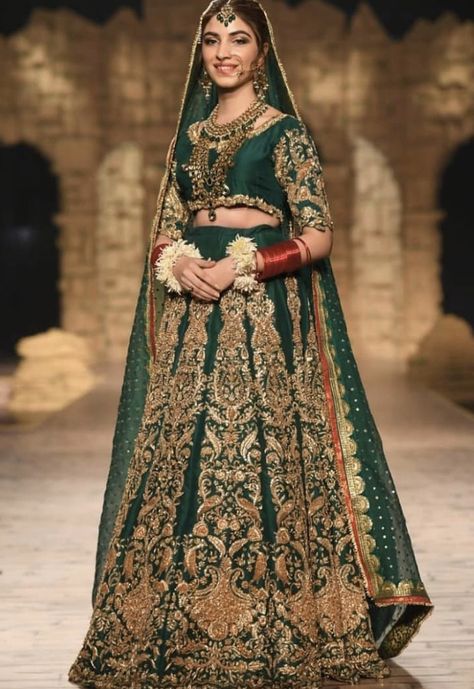 Wedding Dresses Mehndi, Haris Shakeel, Mehndi Bridal, Bridal Mehndi Dresses, Pakistani Women Dresses, Pakistani Formal Dresses, Zardozi Work, Bridal Lehenga Collection, Pakistani Wedding Outfits