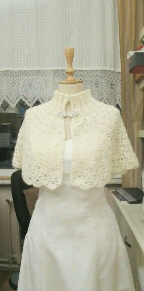 Crochet Shoulder Wrap, Capelet Crochet, Cape Au Crochet, Crochet Capelet Pattern, Crochet Caplet, Cape Crochet, Col Crochet, Bridal Capelet, Crochet Capelet