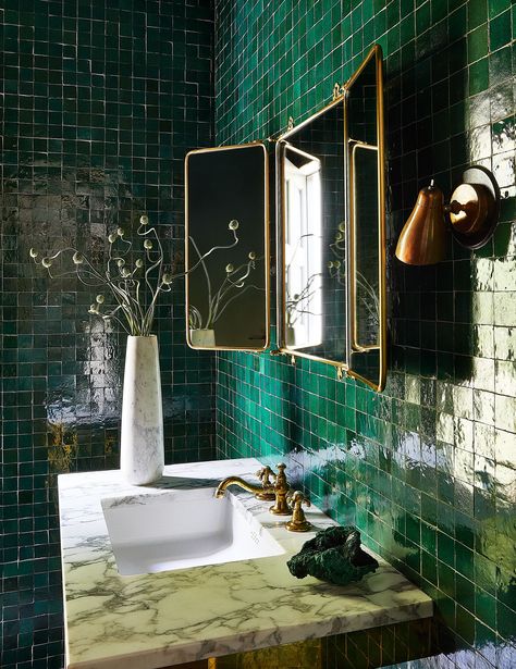 Kendall Jenner Bathroom, Enchanted Bathroom, University Bathroom, Kendall Jenner House, Forest Bathroom, Vibrant Bathroom, Moody Forest, Eclectic Homes, Jenner House