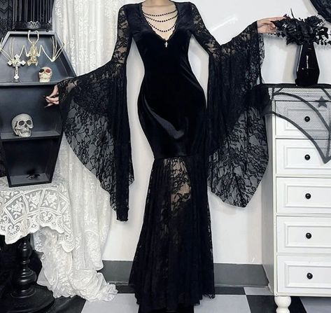 Where are my witches at? 🌒🌔🌘 Witchy collection online NOW! 🖤🌹 Witch Aesthetic Dress, Gothic Witch Outfits, Fairy Grunge Dress, Rose Lace Dress, Witchy Dress, Halloween Gothic, Vintage Fairy, Grunge Dress, Witchy Fashion