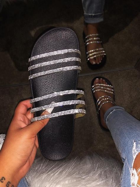 Bling Sandals, Beach Slippers, Flip Flop Slippers, Outdoor Fashion, Cute Sandals, Winter Shoes, Sandals Summer, Ankle Strap Sandals, Flip Flop