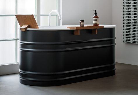 agape Vieques XS bathtub Black Bathtub, Painting Bathtub, Stand Alone Tub, Bathtub Design, Black Bath, Grey Exterior, Patricia Urquiola, Design Del Prodotto, Bath Tub