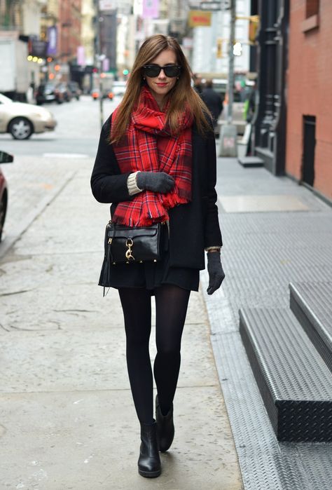 VOGUE HAUS: THE COLD CITY OUTFIT Red Scarf Outfit, Scarf Outfit, City Outfits, Girly Style, Checked Scarf, Winter Break, How To Wear Scarves, All Black Outfit, Romantic Style