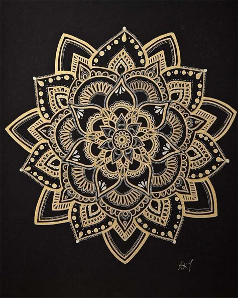 Meditation Symbols, Oil Based Markers, Henna Pen, Mandala Meditation, Mandala Wallpaper, Gold Mandala, Wallpaper Disney, Wall Art Flower, Mandala Artwork