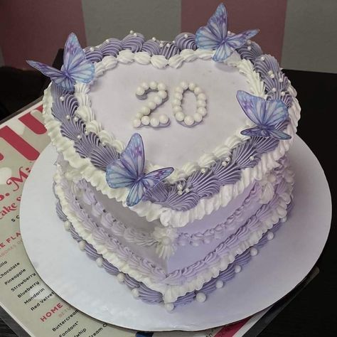 Vintage Cake Design Purple, 18th Birthday Ideas Purple, Butterfly Inspired Cake, Lavender Purple Birthday Theme, Heart Cake Birthday Purple, Lavender Vintage Cake, Purple 21st Birthday Cake, Lavender Heart Cake, Blue Heart Shaped Cake