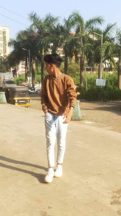 Asthetic Poses Men, College Outfits Men, Simple Poses, Brother Photos, Boy Blurred Pic, Asthetic Picture, Smart Boy, Insta Profile, Mens Casual Dress Outfits