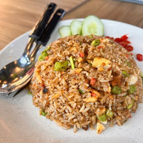 Daily Green Vegetarian Hougang, Singapore Sambal Petai Fried Rice (Eggless) Review | abillion Vegan Eats, Food Places, Vegan Eating, Fried Rice, Vegan Friendly, Vegetarian Recipes, Plant Based, Singapore, Rice